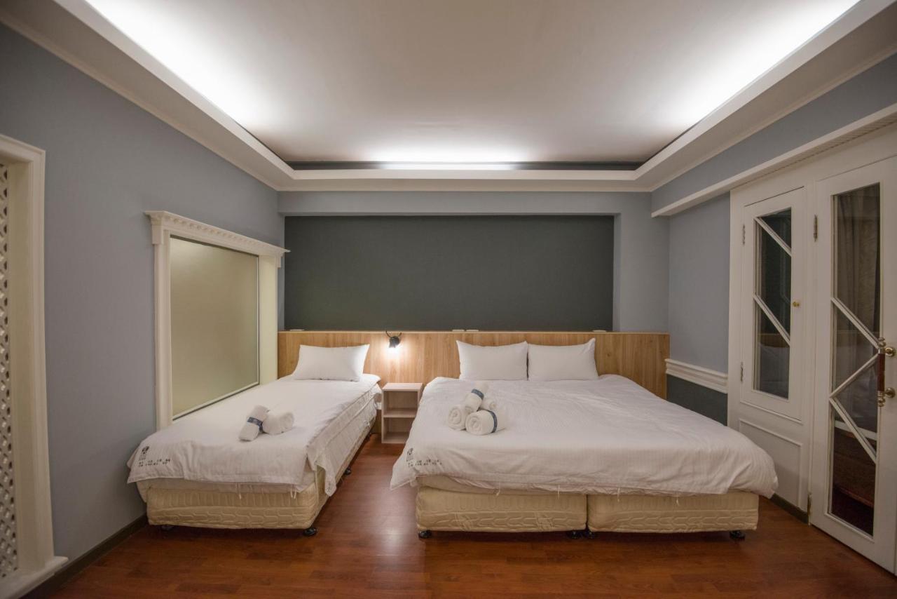 Kaohsiung Time'S Hotel Buitenkant foto