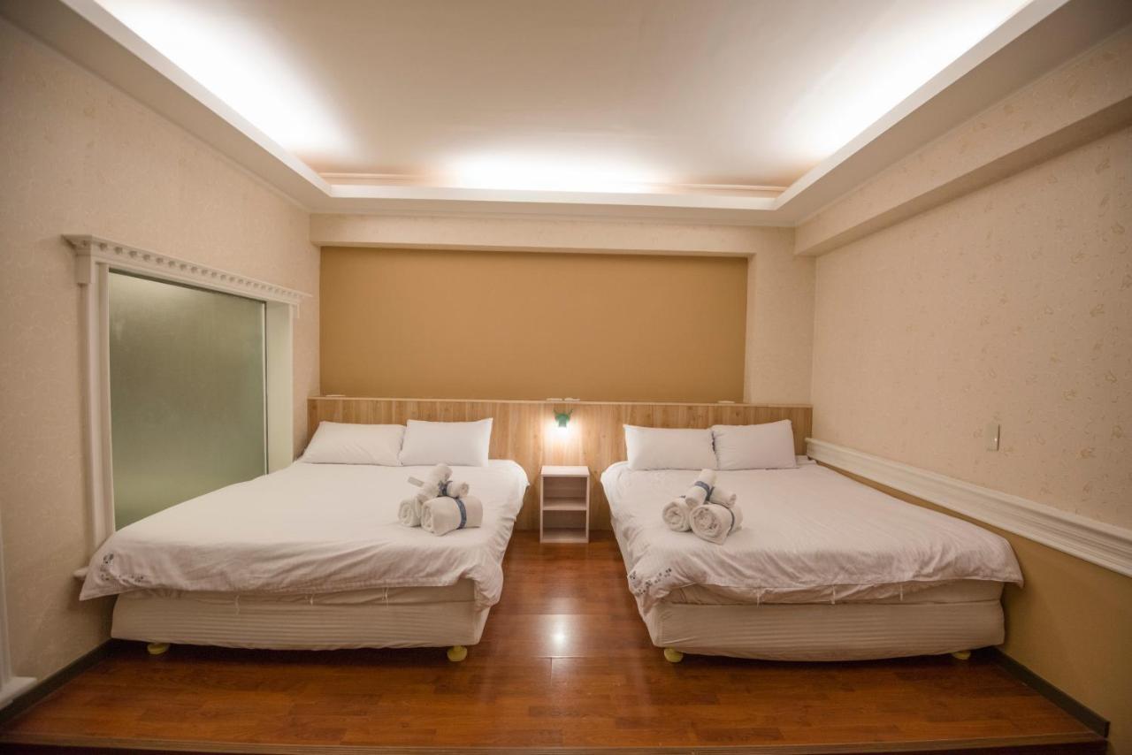 Kaohsiung Time'S Hotel Buitenkant foto