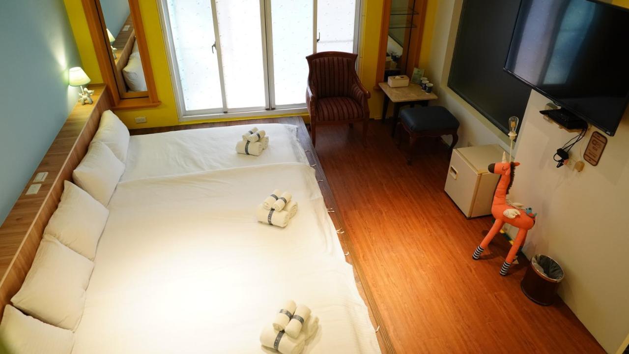 Kaohsiung Time'S Hotel Buitenkant foto