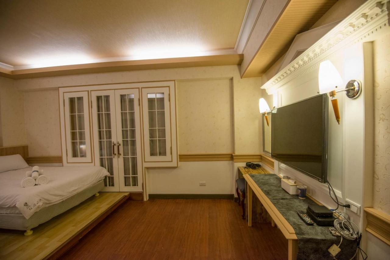 Kaohsiung Time'S Hotel Buitenkant foto